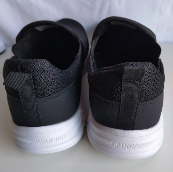 Shoes - Picture 4 of 6